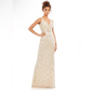 NWT Mac Duggal Nude/Gold Sequin Beaded Waist Sleeveless Gown Size 2